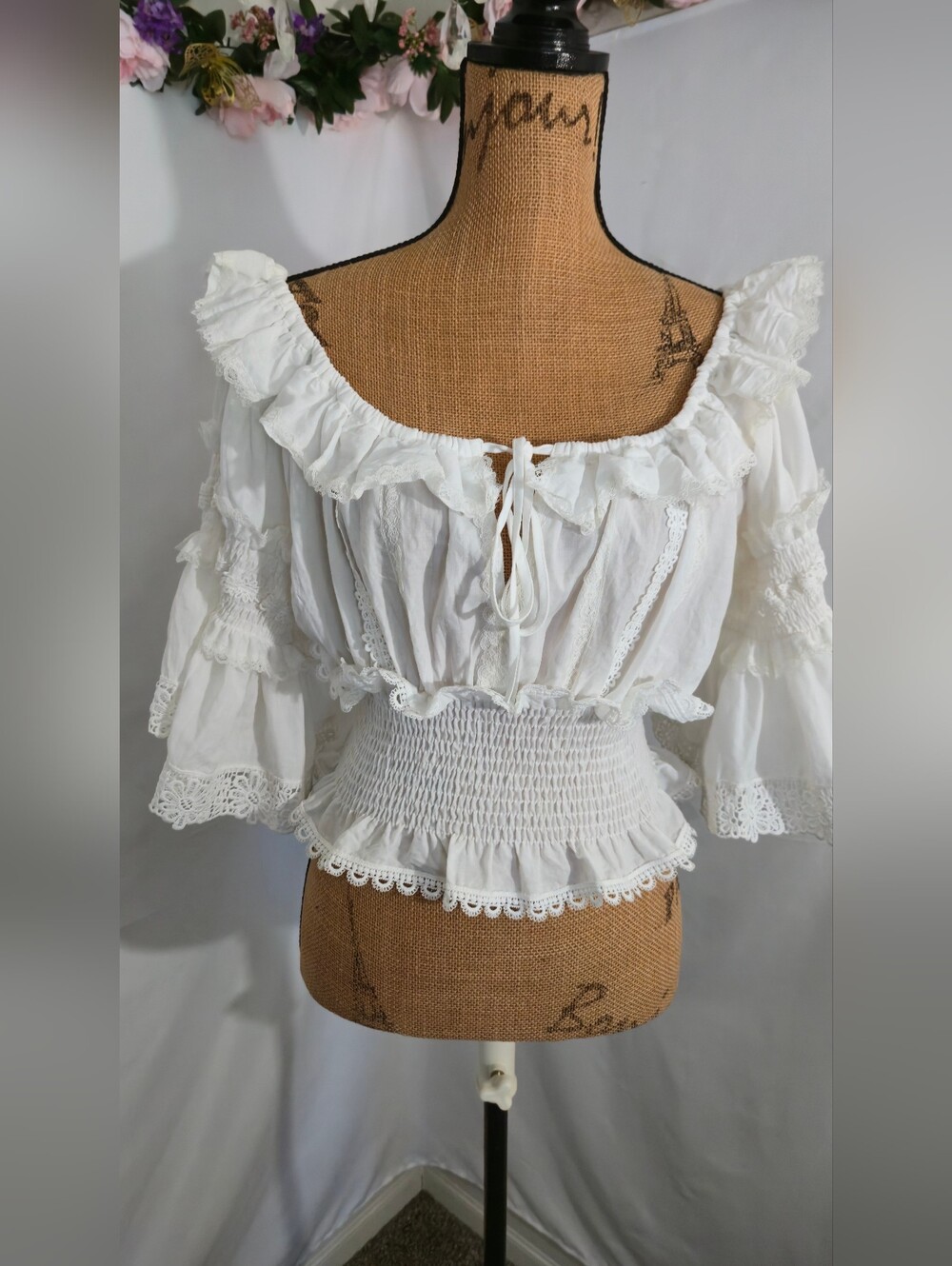 CHIC White Lace & Satin Detail Top